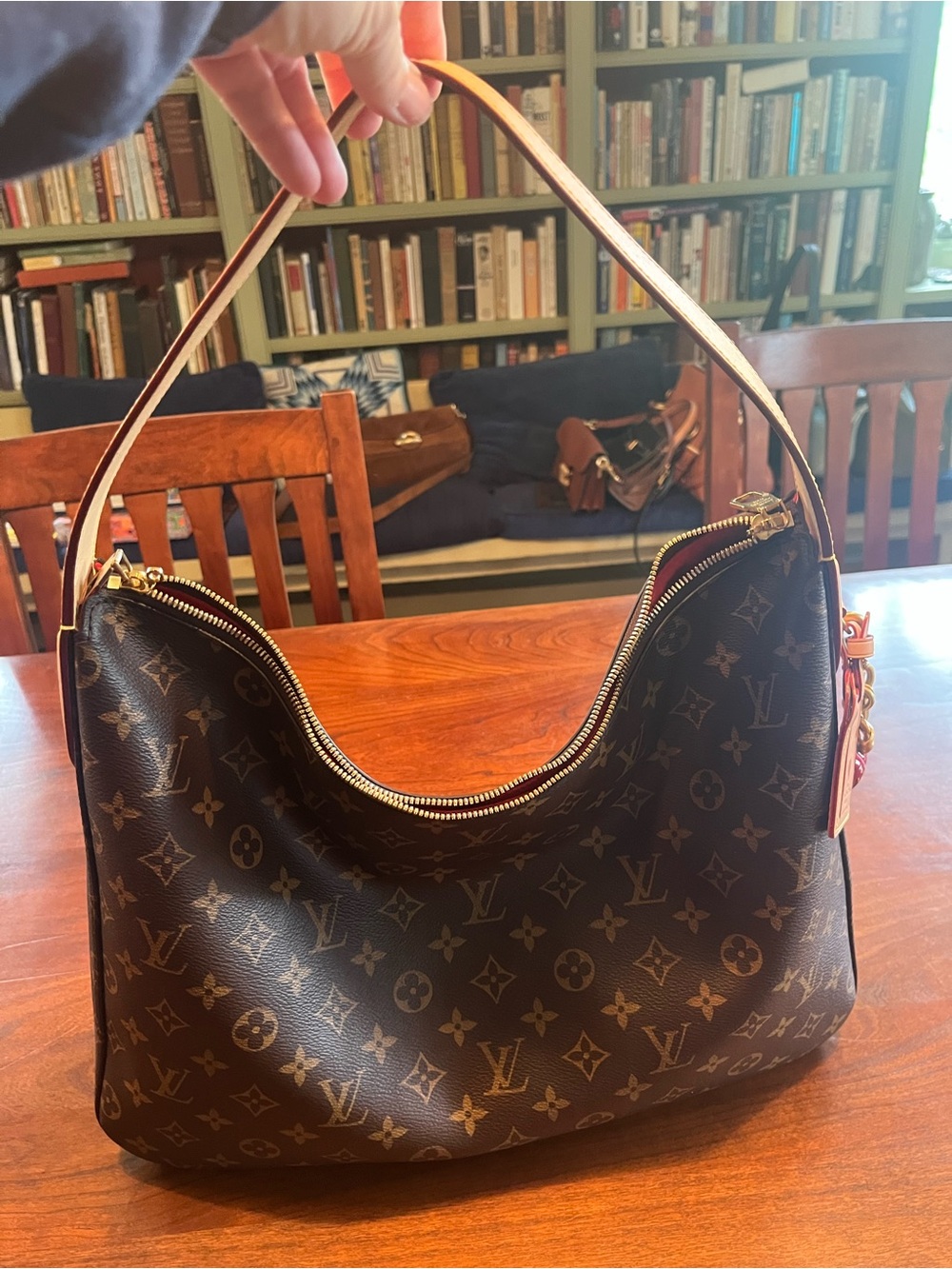 Louis Vuitton Slouchy MM